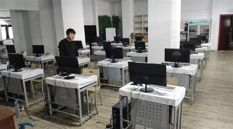 月薪3000+提成，办公室工作